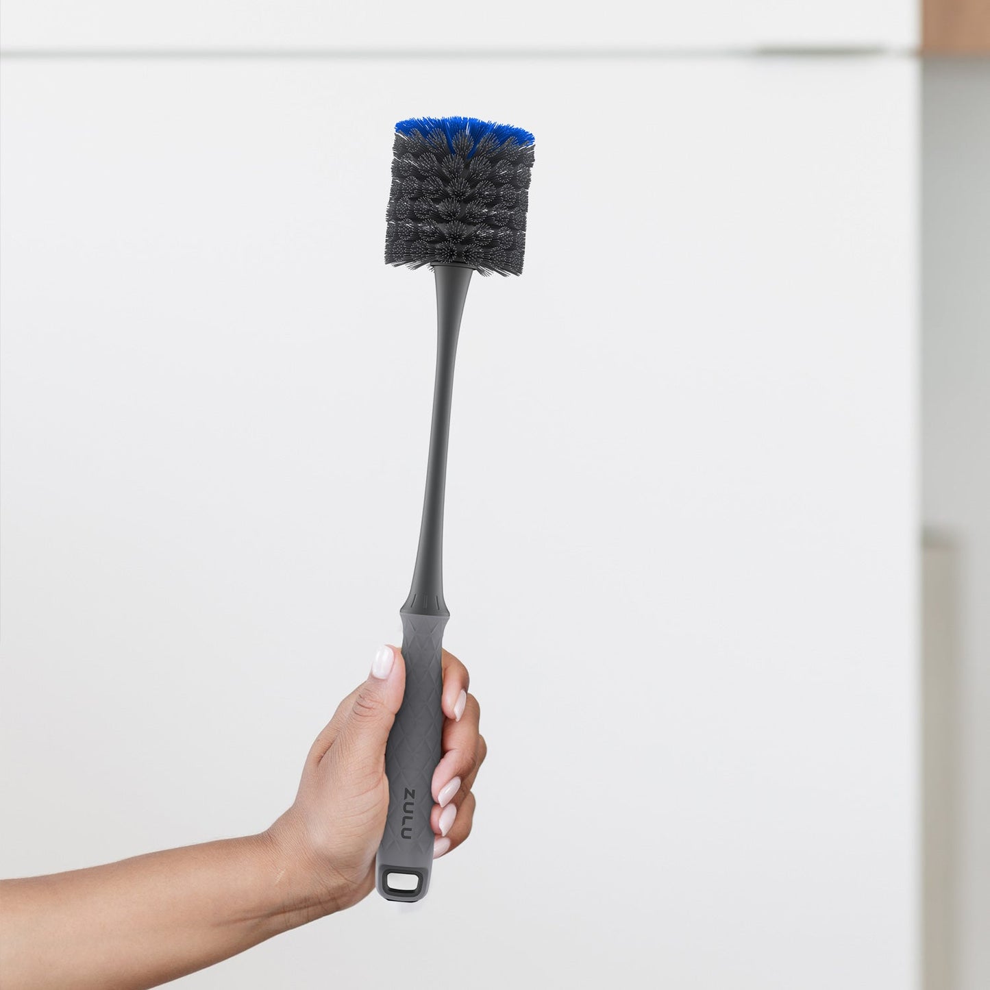 bottle-and-straw-cleaning-brush-set-l4 Zulu_Bottle_Brush_Holding.jpg