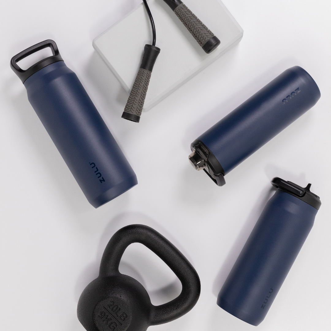 base-stainless-steel-bottle-with-three-lids-p7 zulu_base_navy_1_833e5a5b-ef76-4a12-bb70-abb75cbc2014.png