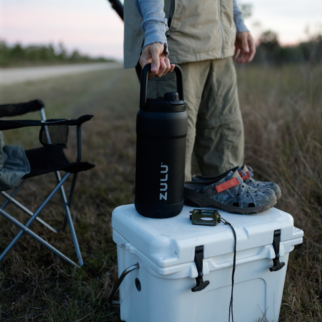 goals-mammoth-101oz-stainless-steel-bottle-s8 GoalsMammothBlackLifestyle.png