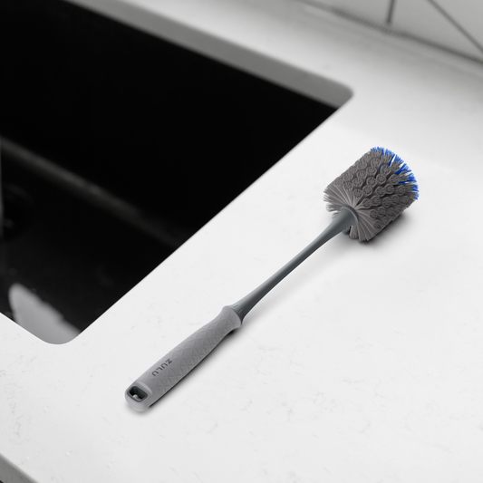 bottle-and-straw-cleaning-brush-set-l4 ZuluBottle_StrawBrush_BySink.png